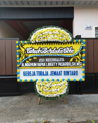 Papan Bunga Duka di Prigen